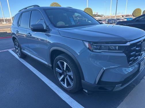 2024 Honda Pilot Touring 8-Passenger