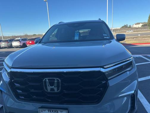 2024 Honda Pilot Touring 8-Passenger