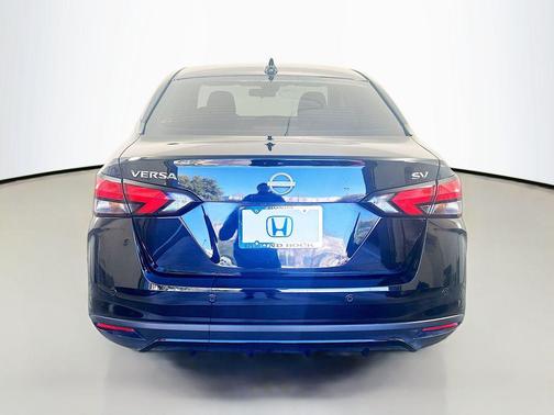 2023 Nissan Versa 1.6 SV