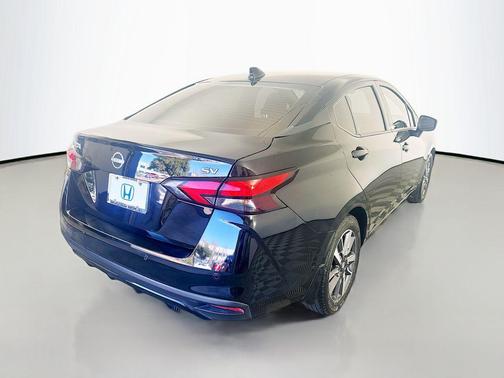 2023 Nissan Versa 1.6 SV