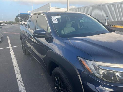 Obsidian Blue Pearl 2023 Honda Ridgeline RTL