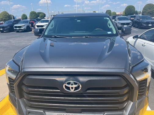 2022 Toyota Tundra SR5