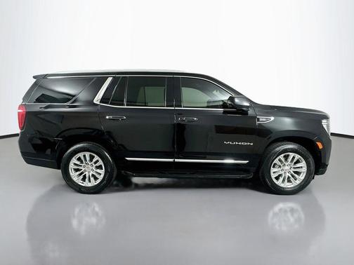 Onyx Black 2022 GMC Yukon SLT