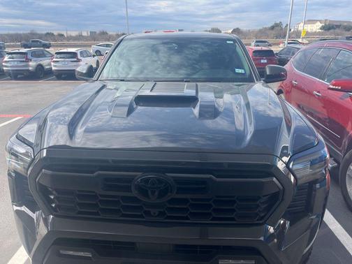 2025 Toyota Tacoma Hybrid TRD Sport