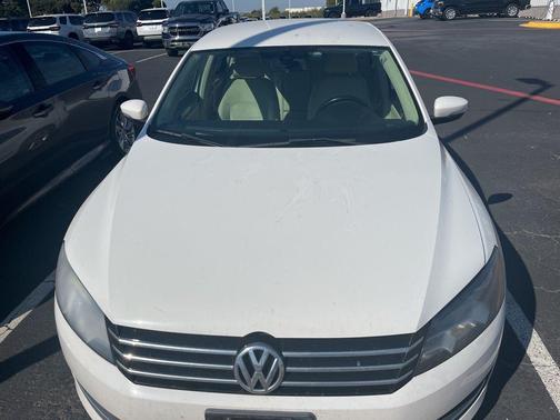 2015 Volkswagen Passat 1.8T Limited Edition