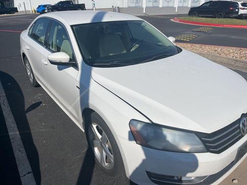2015 Volkswagen Passat 1.8T Limited Edition