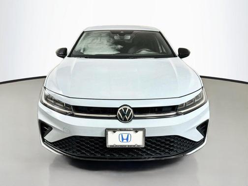 Platinum Gray Metallic 2025 Volkswagen Jetta 1.5T Sport