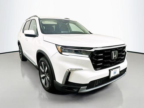 2025 Honda Pilot Touring 8-Passenger