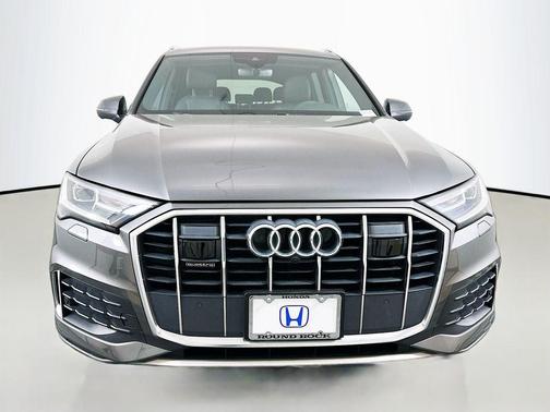 2022 Audi Q7 45 Premium Plus