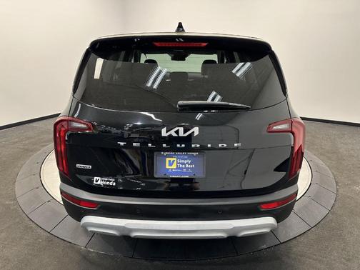 2022 Kia Telluride LX
