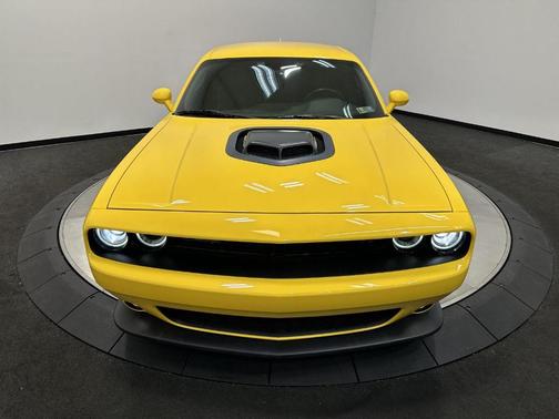 2018 Dodge Challenger 392 Hemi Scat Pack Shaker