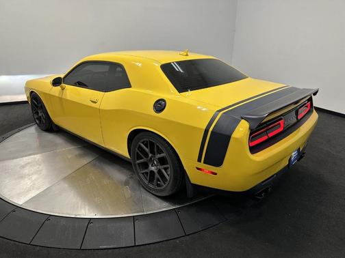 2018 Dodge Challenger 392 Hemi Scat Pack Shaker