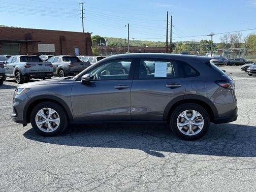 Modern Steel Metallic 2025 Honda HR-V LX