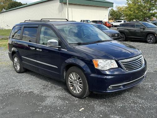 2015 Chrysler Town & Country Touring-L