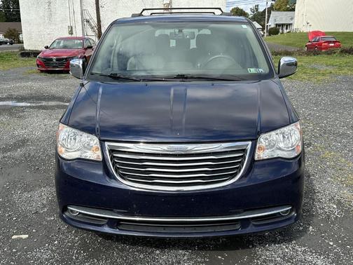 2015 Chrysler Town & Country Touring-L