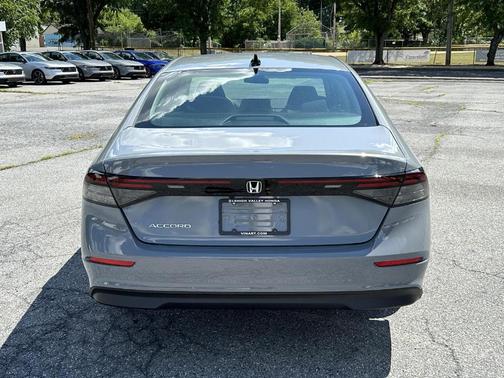 Urban Gray Pearl 2026 Honda Accord SE