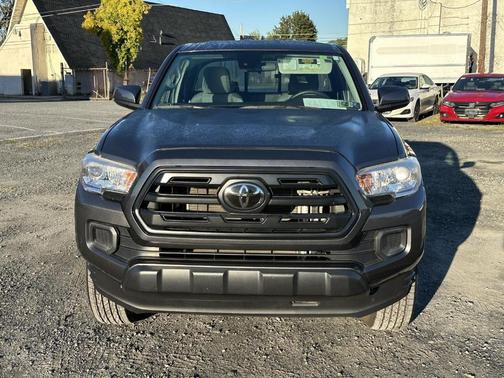 2019 Toyota Tacoma SR
