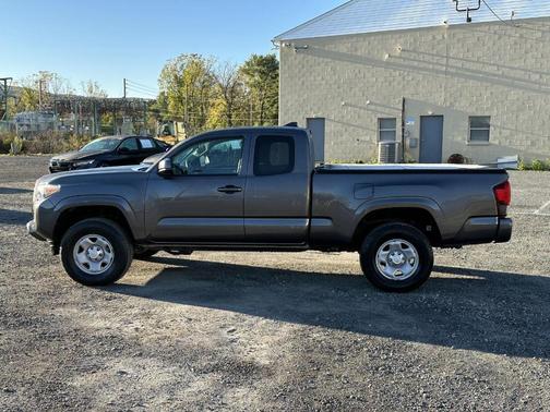 2019 Toyota Tacoma SR