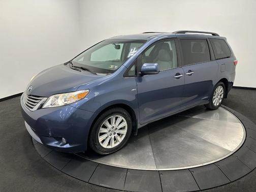 2017 Toyota Sienna XLE