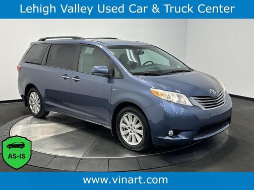 2017 Toyota Sienna XLE