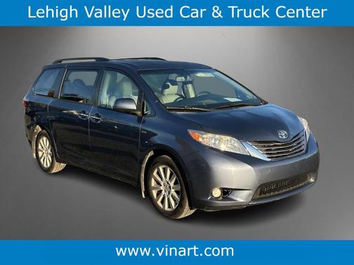 2017 Toyota Sienna XLE