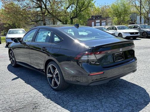 Crystal Black Pearl 2026 Honda Accord Hybrid Sport