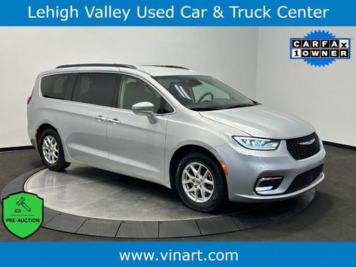 Silver Mist Clearcoat 2022 Chrysler Pacifica Touring-L