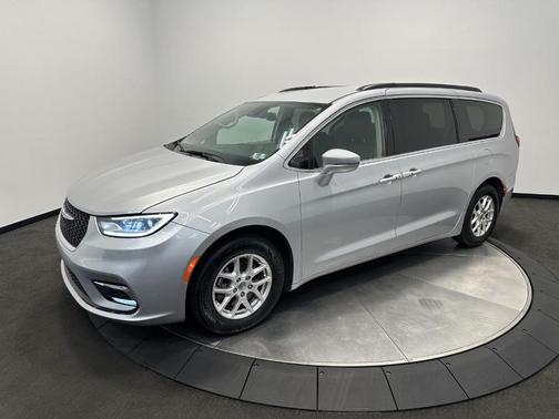 Silver Mist Clearcoat 2022 Chrysler Pacifica Touring-L