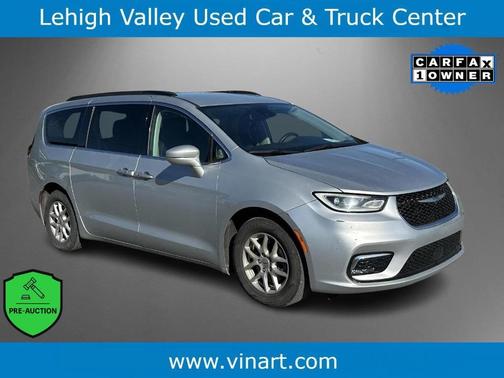 Silver Mist Clearcoat 2022 Chrysler Pacifica Touring-L
