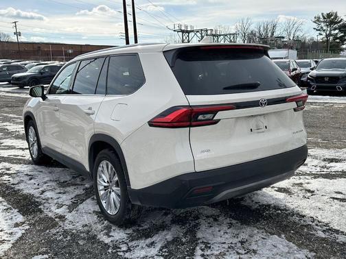 2024 Toyota Grand Highlander Platinum