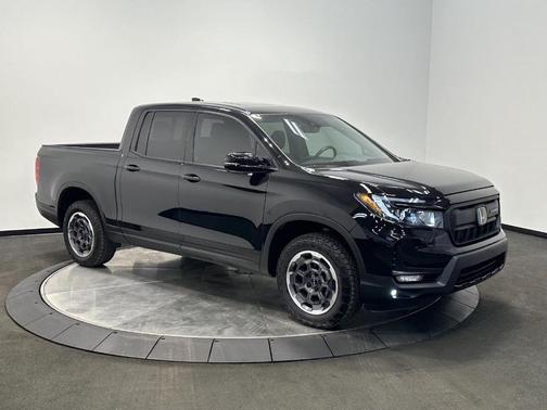 Crystal Black Pearl 2024 Honda Ridgeline Black Edition