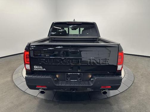 Crystal Black Pearl 2024 Honda Ridgeline Black Edition