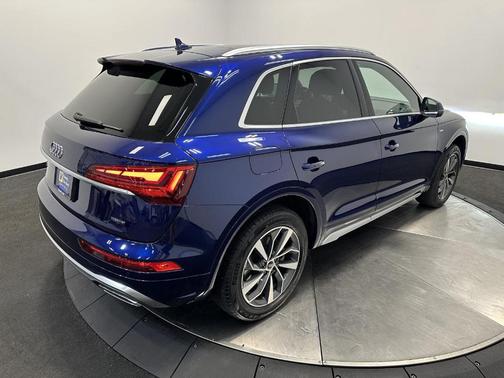 2022 Audi Q5 45 S line quattro Premium