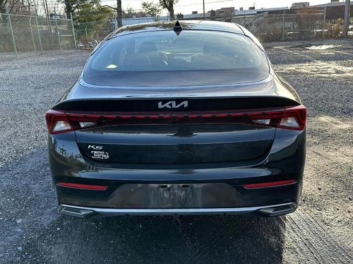 2022 Kia K5 EX