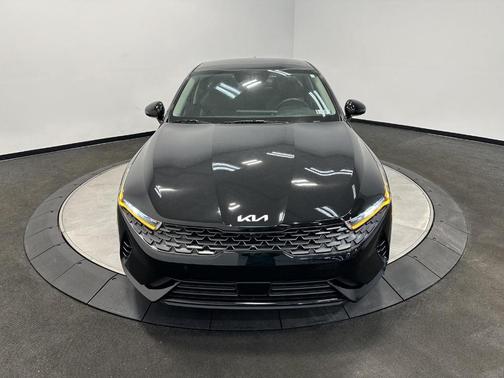 2022 Kia K5 EX