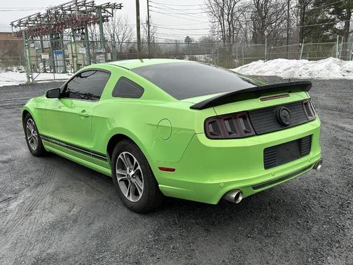2013 Ford Mustang V6 Premium