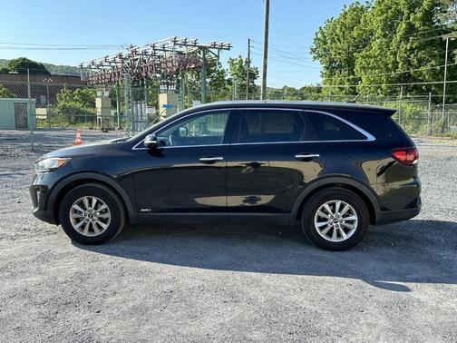 Ebony Black 2019 Kia Sorento LX