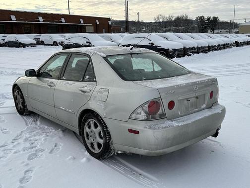 2001 Lexus IS 300 Base