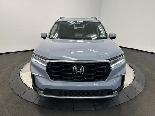 Sonic Gray Pearl 2024 Honda Pilot Touring