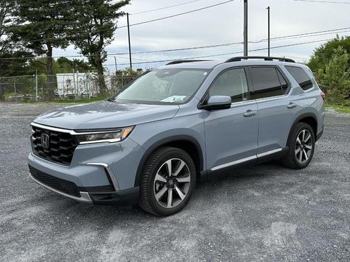Sonic Gray Pearl 2024 Honda Pilot Touring