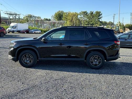 2023 Honda Pilot TrailSport
