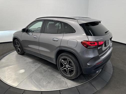 Metallic 2022 Mercedes-Benz GLA 250 Base 4MATIC