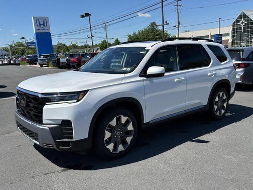 Platinum White Pearl 2026 Honda Pilot Elite