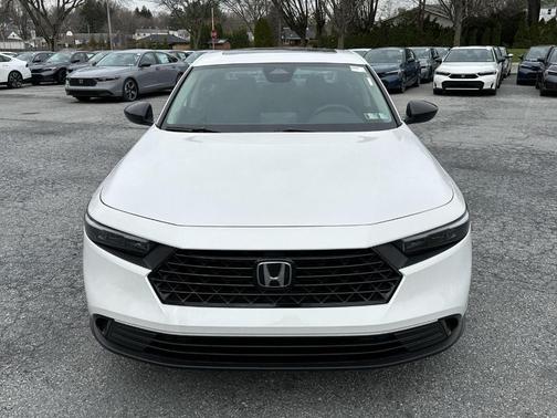 Platinum White Pearl 2026 Honda Accord SE