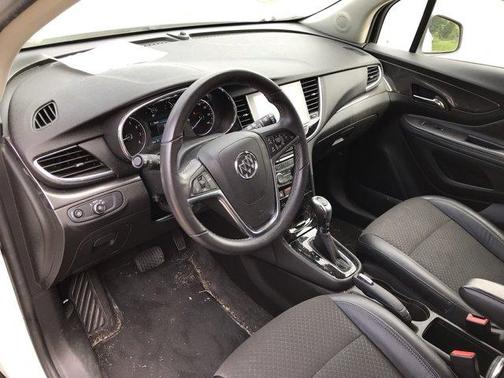 Photo 2 of 10 of 2017 Buick Encore Preferred