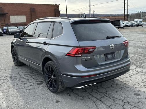 2021 Volkswagen Tiguan 2.0T SE R-Line Black