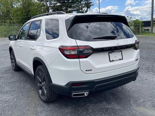 2025 Honda Pilot Sport