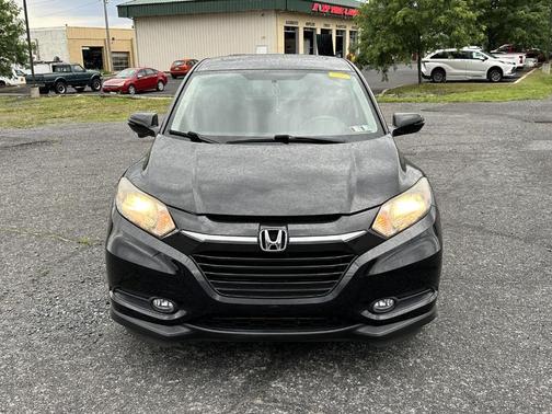 Crystal Black Pearl 2017 Honda HR-V EX
