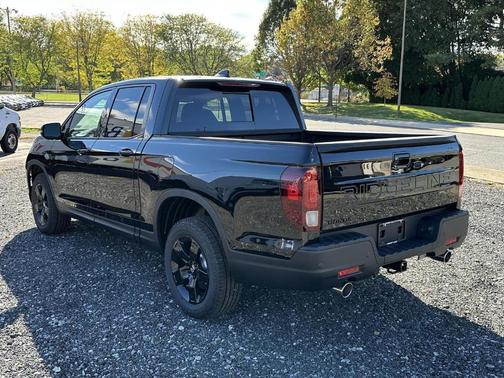 Crystal Black Pearl 2026 Honda Ridgeline Black Edition
