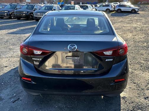 2016 Mazda Mazda3 i Sport